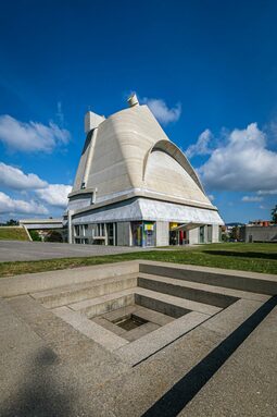 eglise-saint-pierre-le-corbusier.jpg